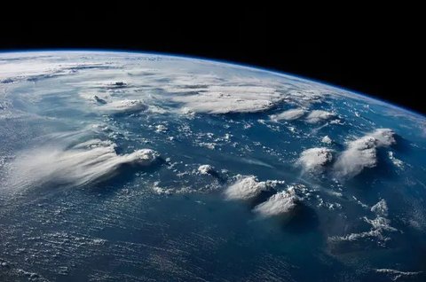 China Rilis Gambar Bumi dan Bulan dari Luar Angkasa, Begini Penampakannya